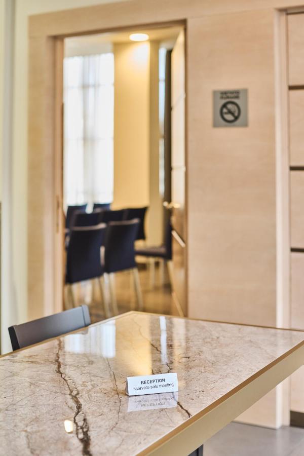 Hotel Da Vinci Esterno foto