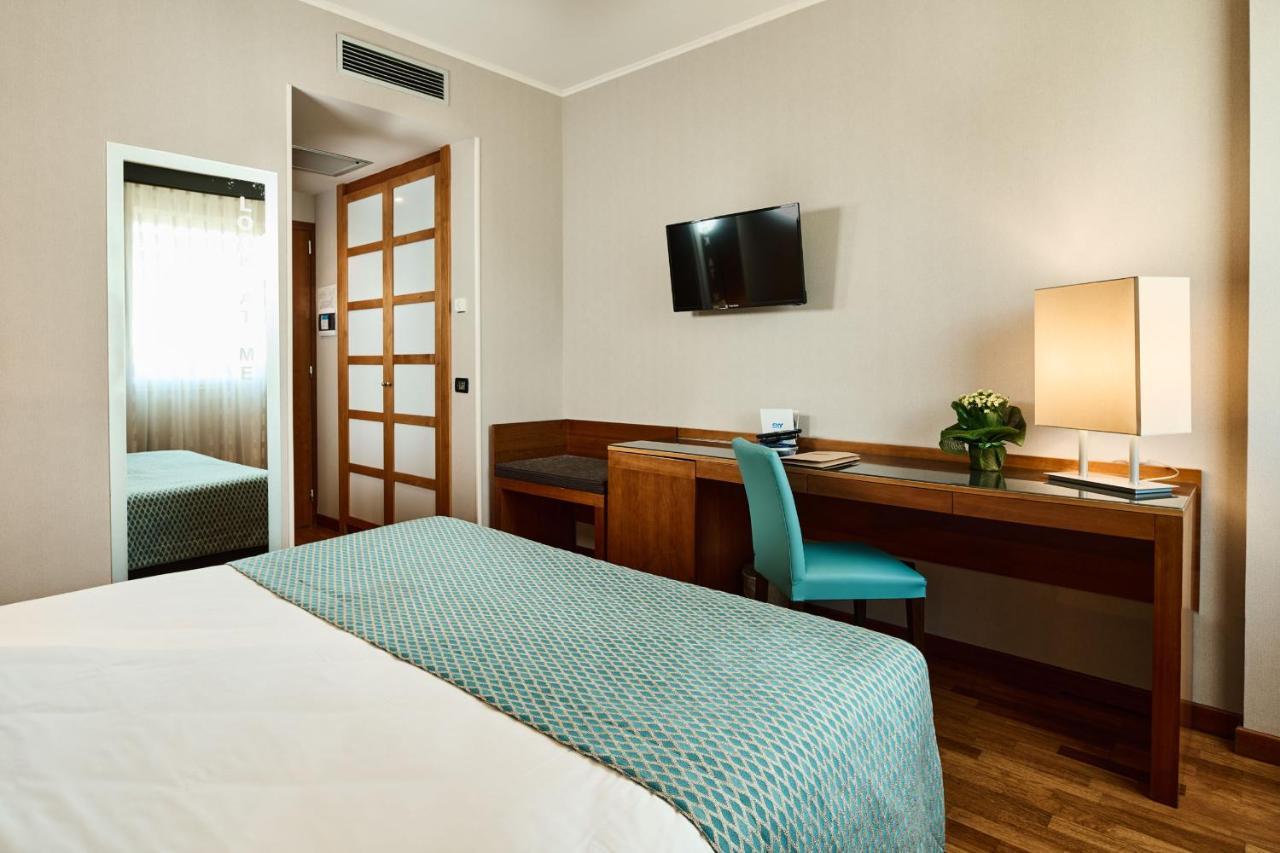 Hotel Da Vinci Esterno foto